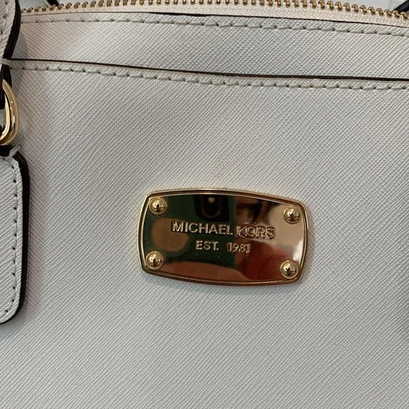 Michael Kors White Handbag - Picture 3 of 15